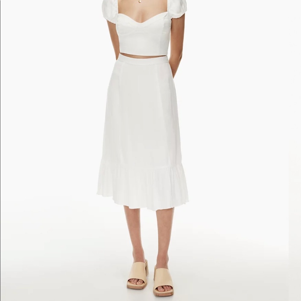 NWT Aritzia/Wilfred midi Chariot Skirt, size 6